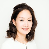 人事部長 村上ありさ