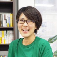 人事 角知子