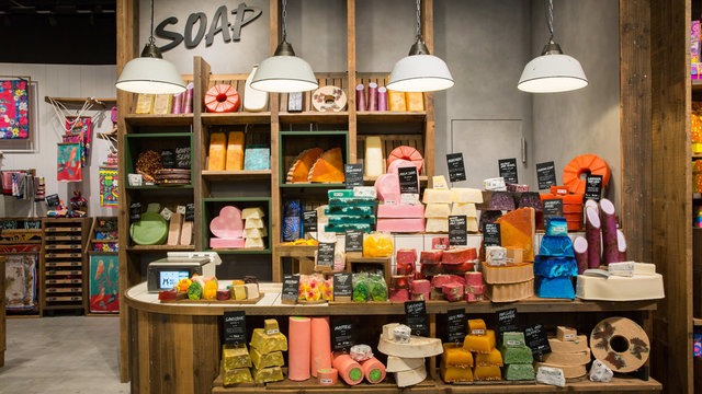 株式会社ラッシュジャパン (Lush Japan Co., Ltd)