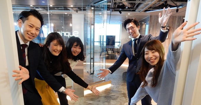 【履歴書不要!】《「成長×安定」の環境で、あなたの”変わりたい”を応援します!》 13期連続増収増益中★人気商品の魅力を伝えるプロモーションスタッフ募集!◎未経験歓迎/完休二日制/転勤なし/産休育休取得実績アリ