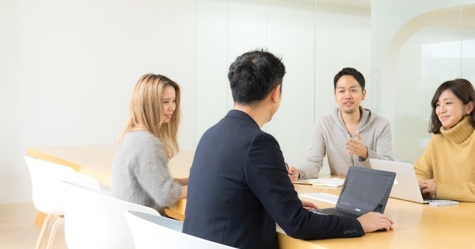 ファツションECフルサービスで最大手 オープンポジション募集<20時半以降の残業禁止/平均残業時間20時間>