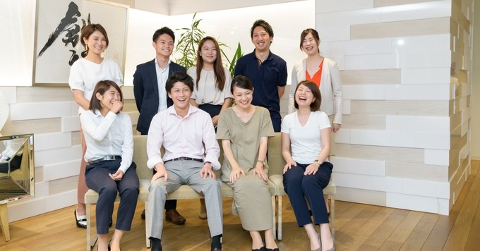 ☆【転勤なし・正社員】◆マーケティング候補◆社長直下で、戦略コンサルティング(WEB)に携わりませんか?会社の重要な役割を担う部署で力を試してください。やりがい◎
