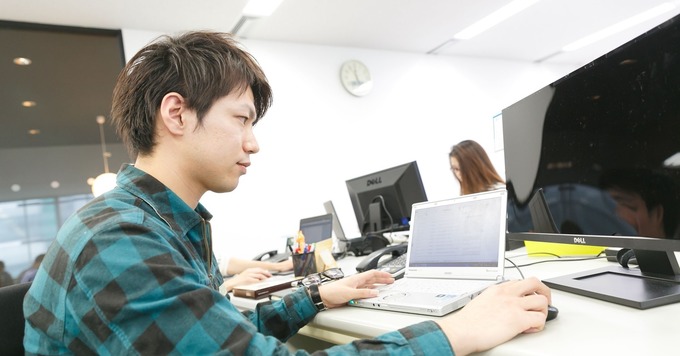 【自社サービスのWEBアシスタントディレクター】会員数300万人規模のコンテンツ企画・制作やユーザー分析をお任せします!