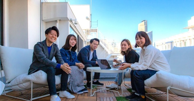 導入社数3600社突破、破竹の勢いで成長する建設SaaSで今後のITキャリアの第一歩を踏み出しませんか?【SaaSセールス】を募集!57兆円の建設市場にイノベーションを巻き起す!<ワークライフバランスを重視しています!><ランチは最近バルコニーにあるソファが人気!>