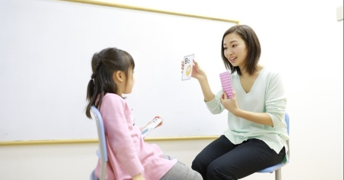 お子さまの可能性を拡げる教室の指導員(ソーシャルスキル・学習支援)◎転勤なし休日120日以上!<東証一部上場>(実務未経験OK・資格不問)