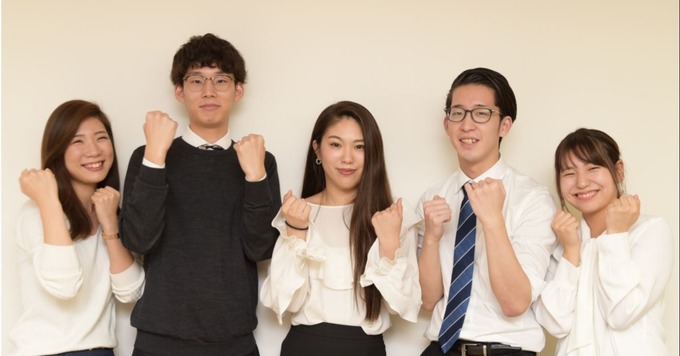 ★5月中入社まだ間に合う★販売・サービス・接客業の経験を活かして【法人営業】へのキャリアチェンジを目指しませんか//ワーク・ライフ・バランスも重視!《月給27.7~/残業全社平均20時間以下》