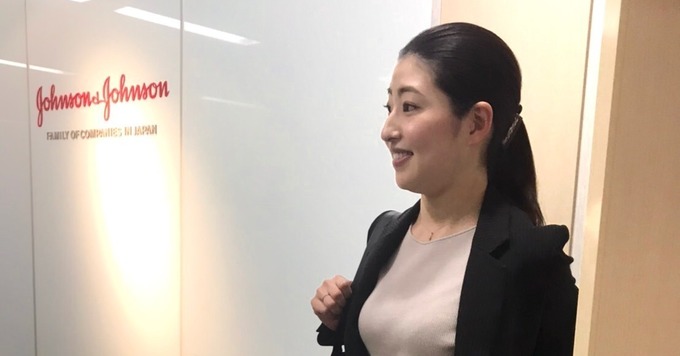 【日本の医療を最前線で支える・医療機器の営業】「日経WOMAN女性が活躍する会社 総合ランキング1位」 / 独自の教育制度で異業種転職者活躍中 / 短期で成長・成果を出す