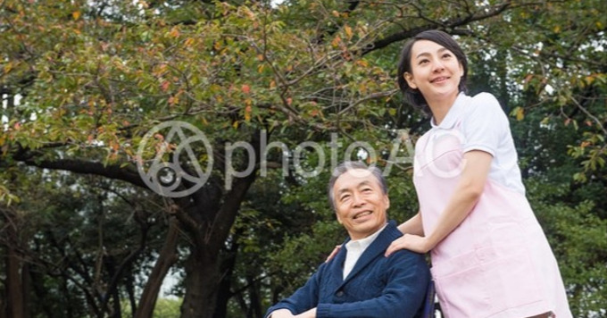 介護スタッフ ★育休・産休の実績多数│残業月0~10h程度│未経験者積極採用★