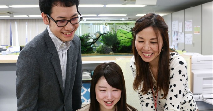 〈未経験OK〉【給与/労務ポジション】経理や事務、営業などのオフィスワーク経験歓迎!未経験から労務スキルをつけて専門性を伸ばせます!/フレックスタイム制度あり/女性多数活躍中!